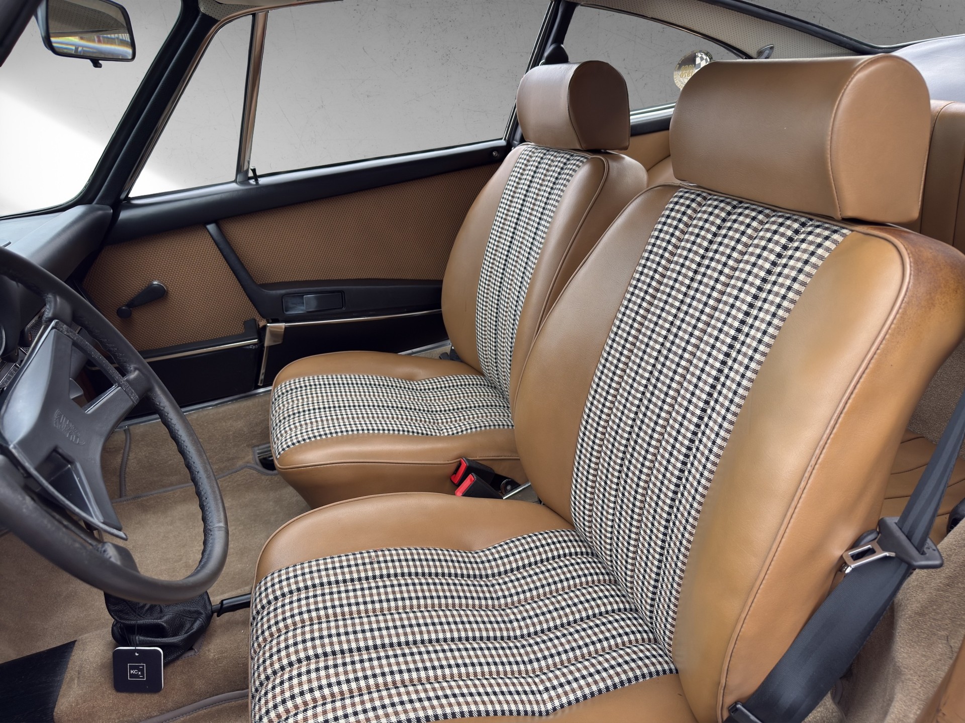PORSCHE 911 T-image-7