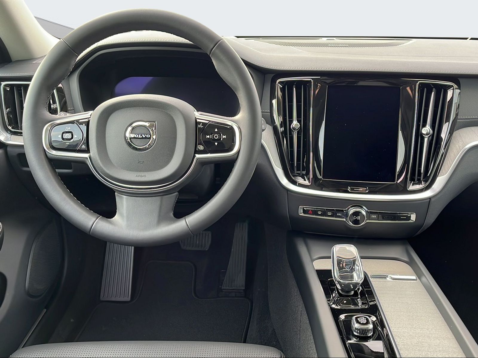 VOLVO V60 2.0 B4 Ultimate Dark-image-12