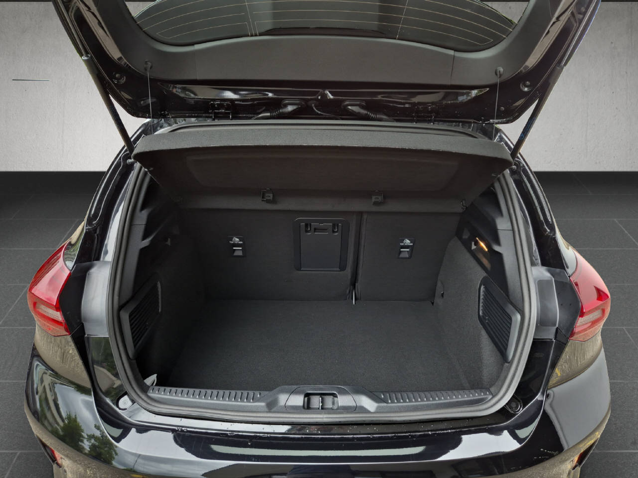 FORD Focus 1.0 EcoBoost Hybrid ST-Line X-image-10