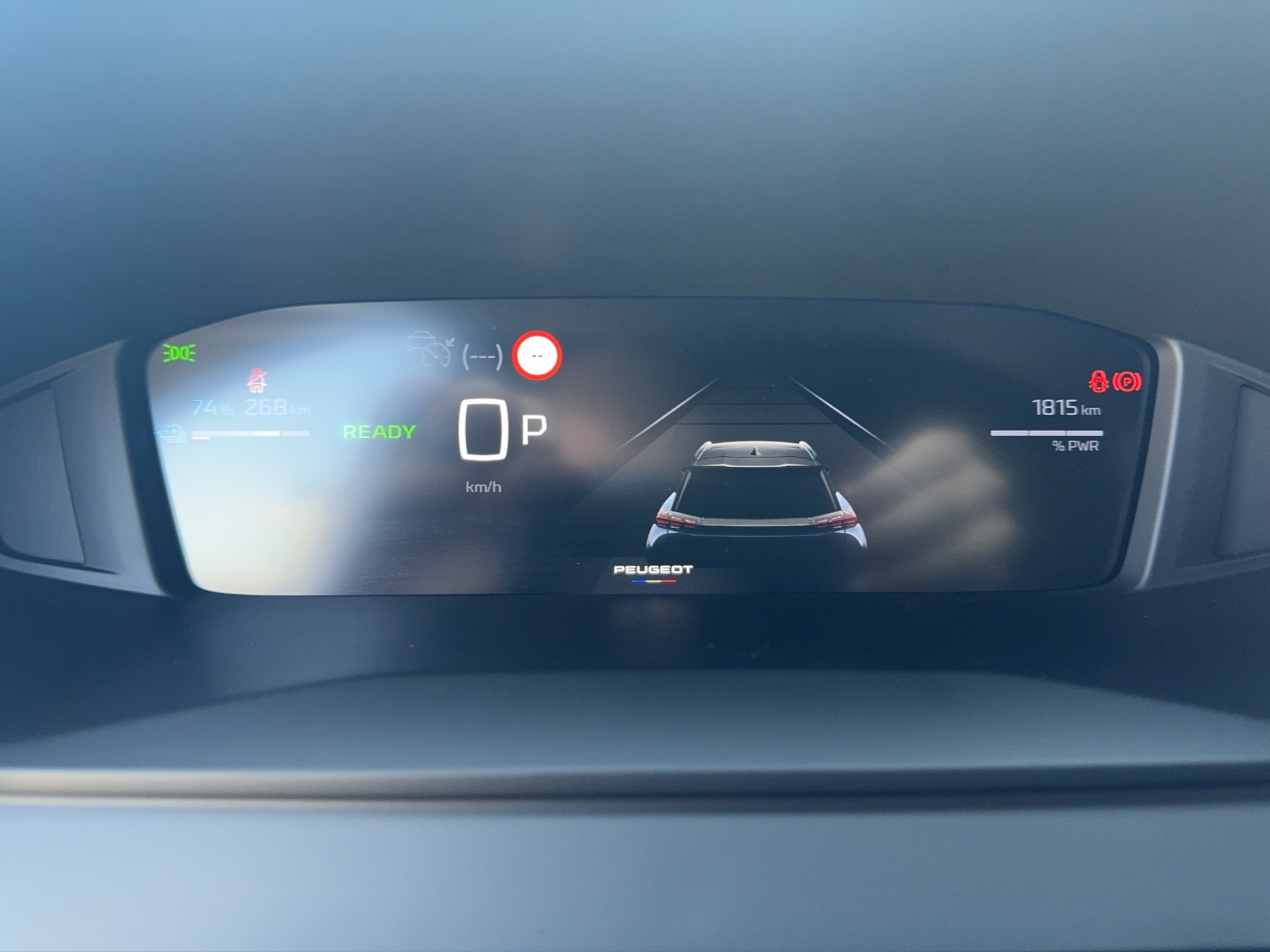 PEUGEOT 2008 156 e 54 kWh Allure-image-8