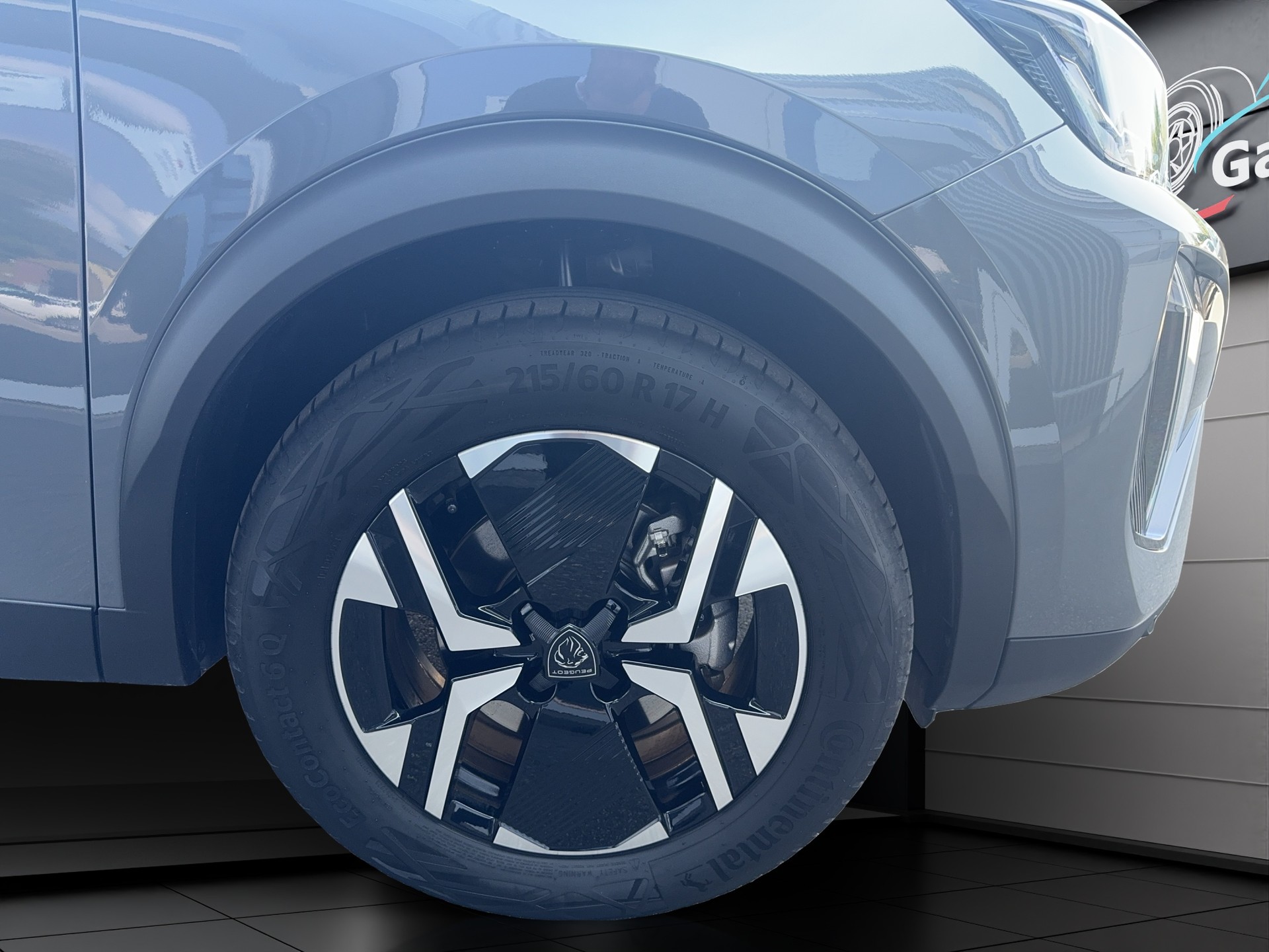 PEUGEOT 2008 156 e 54 kWh Allure-image-19