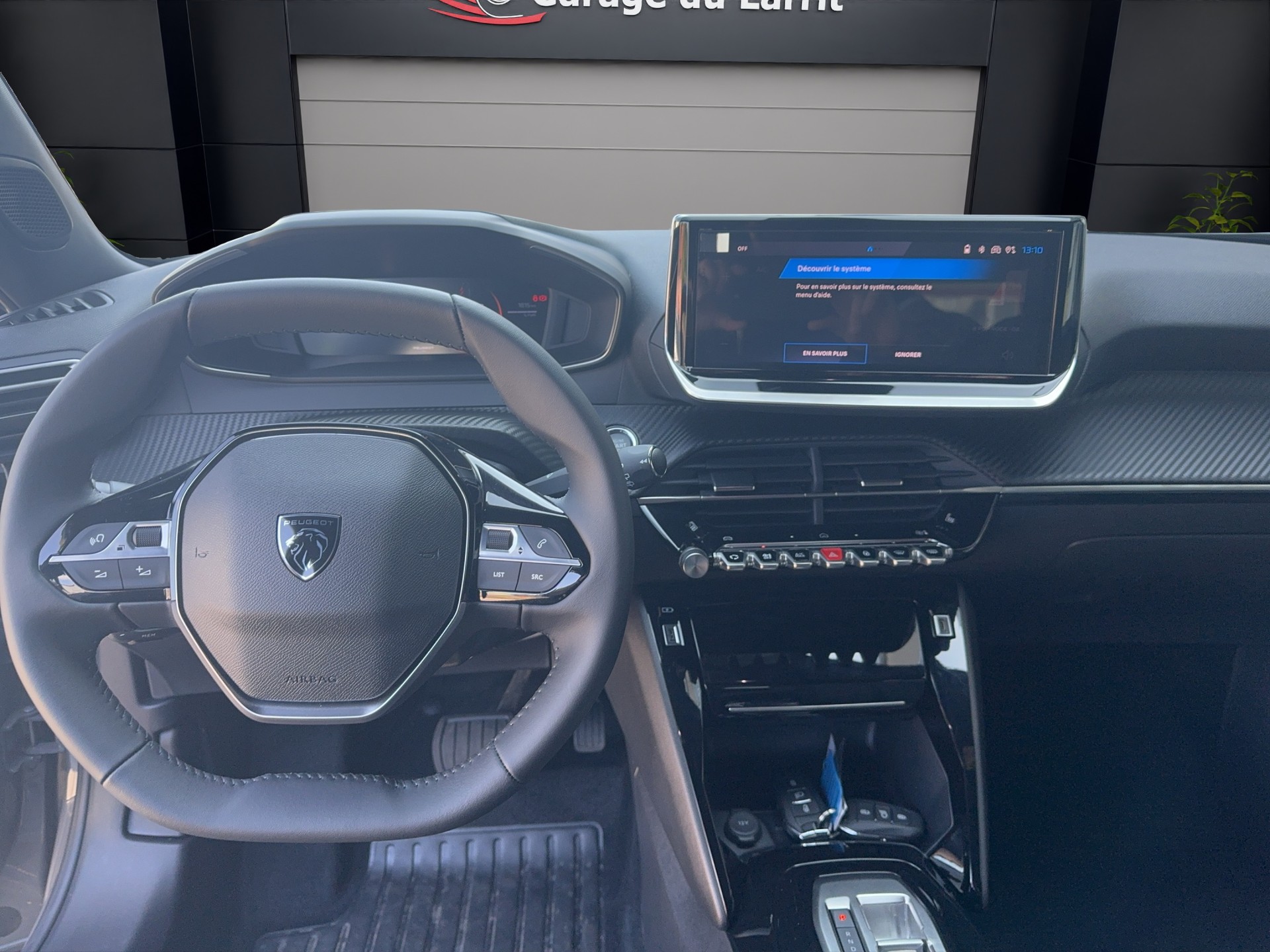 PEUGEOT 2008 156 e 54 kWh Allure-image-9