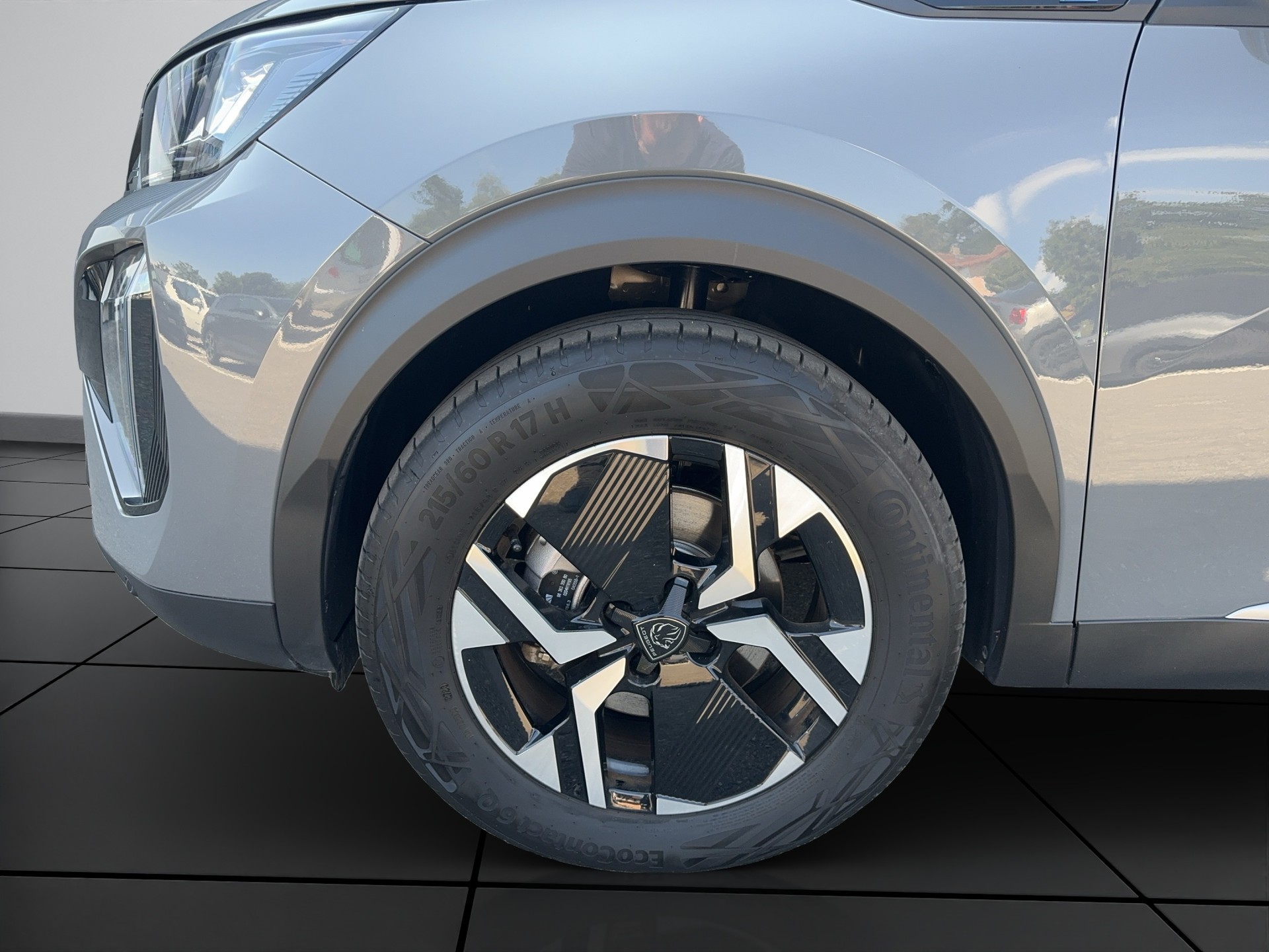 PEUGEOT 2008 156 e 54 kWh Allure-image-18
