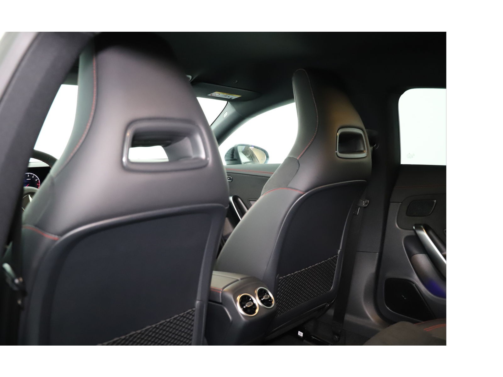 MERCEDES-BENZ CLA 220 4Matic 8G-DCT-image-13