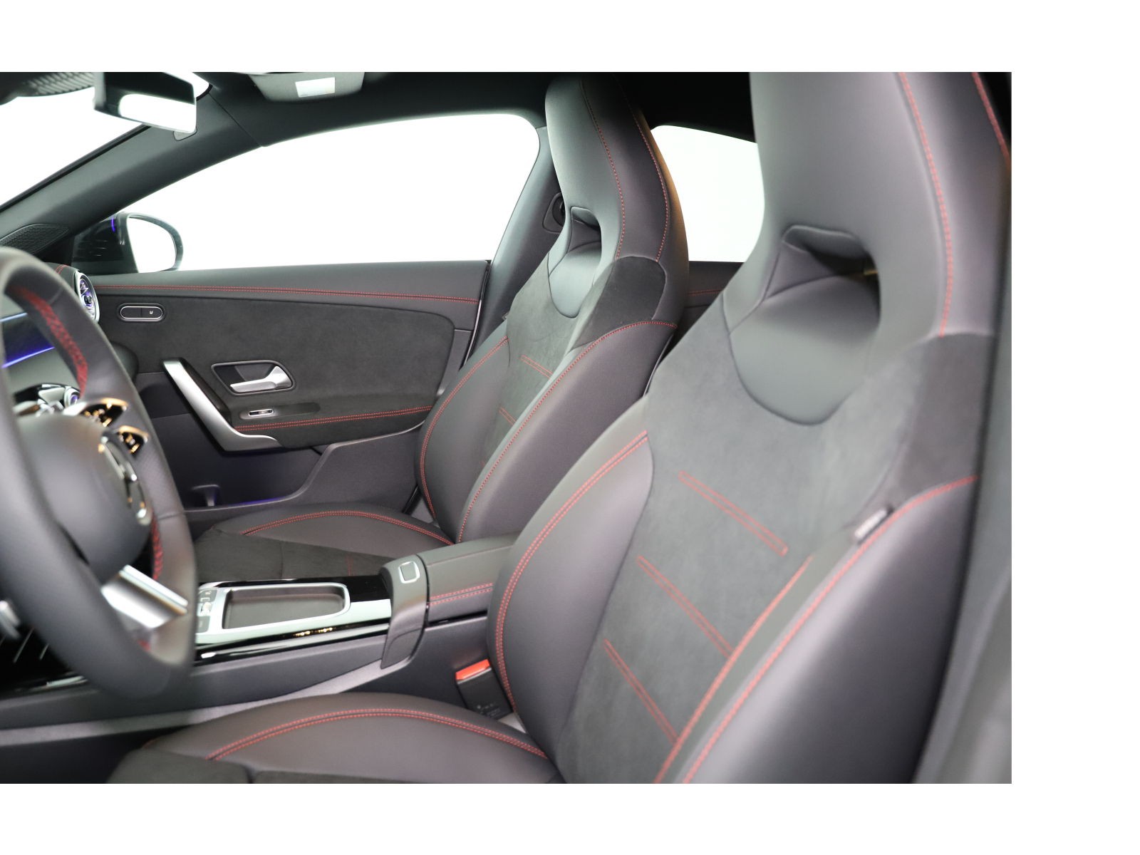 MERCEDES-BENZ CLA 220 4Matic 8G-DCT-image-10