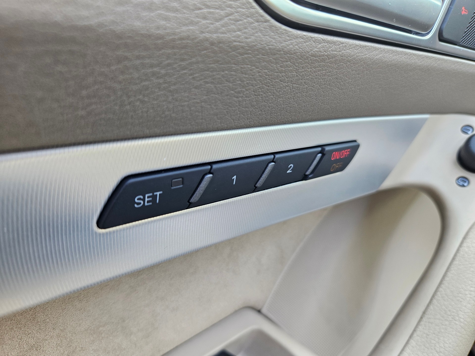 AUDI A6 2.8 V6 FSI quattro tiptronic-image-21
