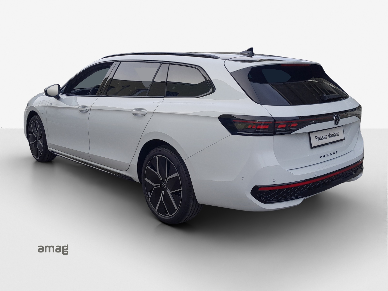 VW Passat Variant 1.5 TSI evo2 Plug-In- Hybrid R-Line DSG-image-2