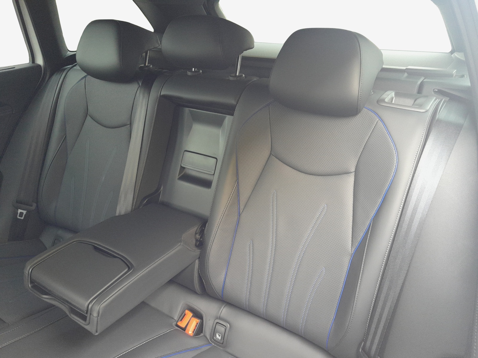 VW Passat Variant 1.5 TSI evo2 Plug-In- Hybrid R-Line DSG-image-11