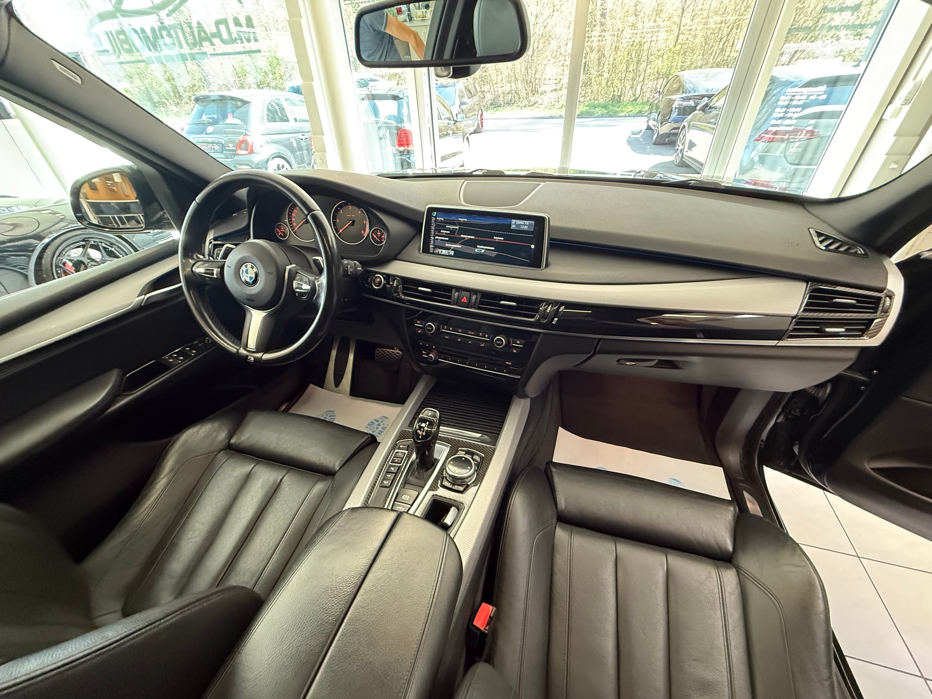 BMW X5 xDrive M50d Steptronic-image-13