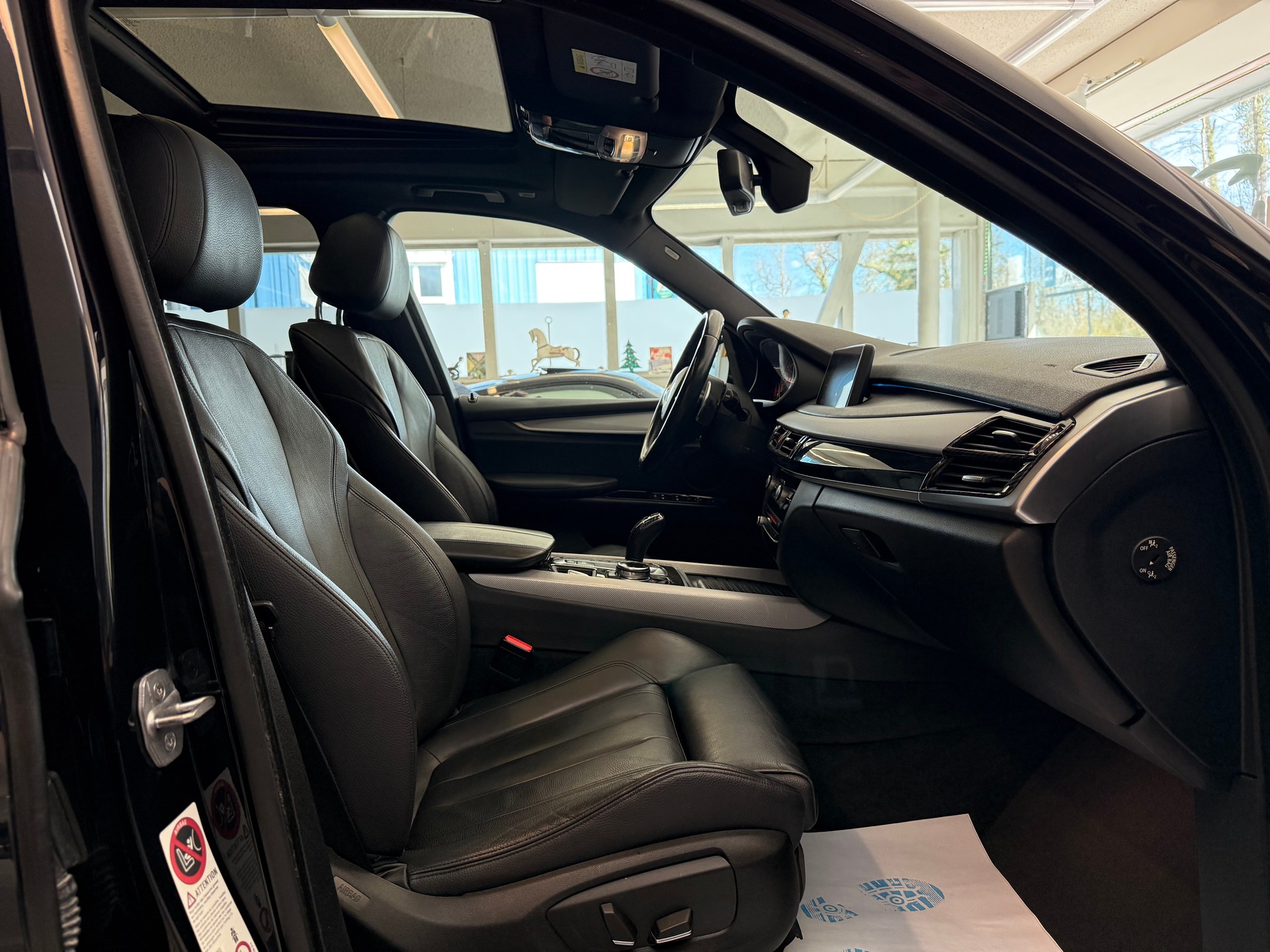 BMW X5 xDrive M50d Steptronic-image-15