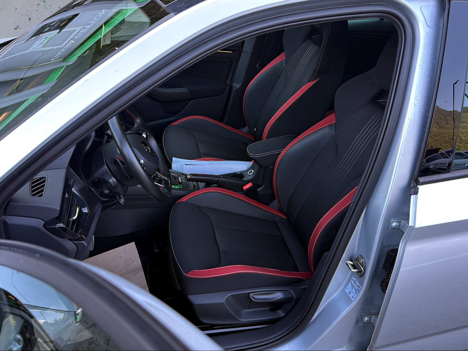 SKODA Kamiq 1.0 TSI Monte Carlo DSG-image-10