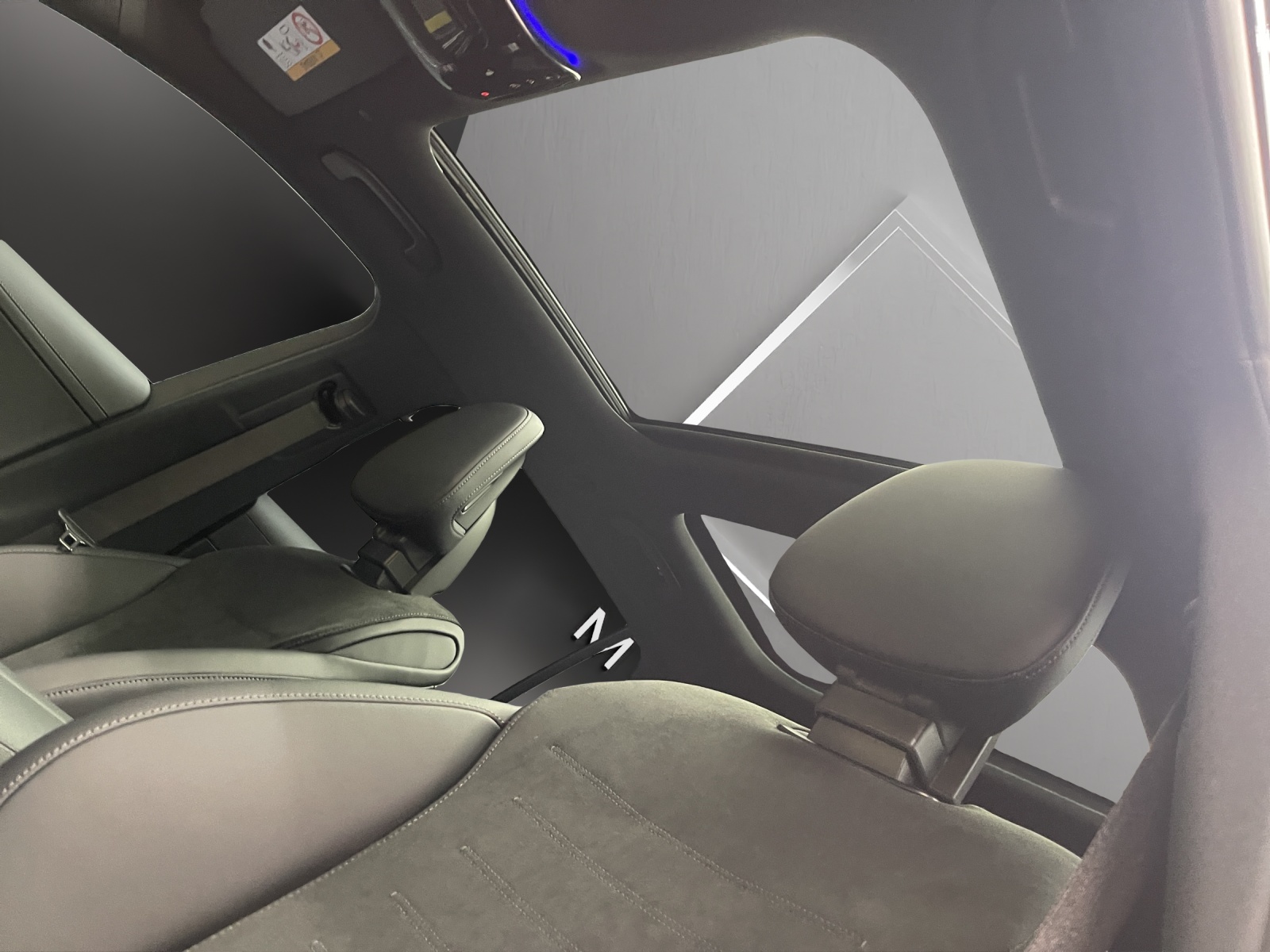 MERCEDES-BENZ C 300 T 4 Matic-image-11