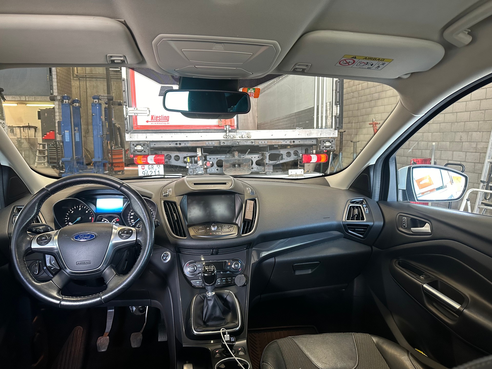 FORD Kuga 2.0 TDCi Titanium S 4WD-image-4