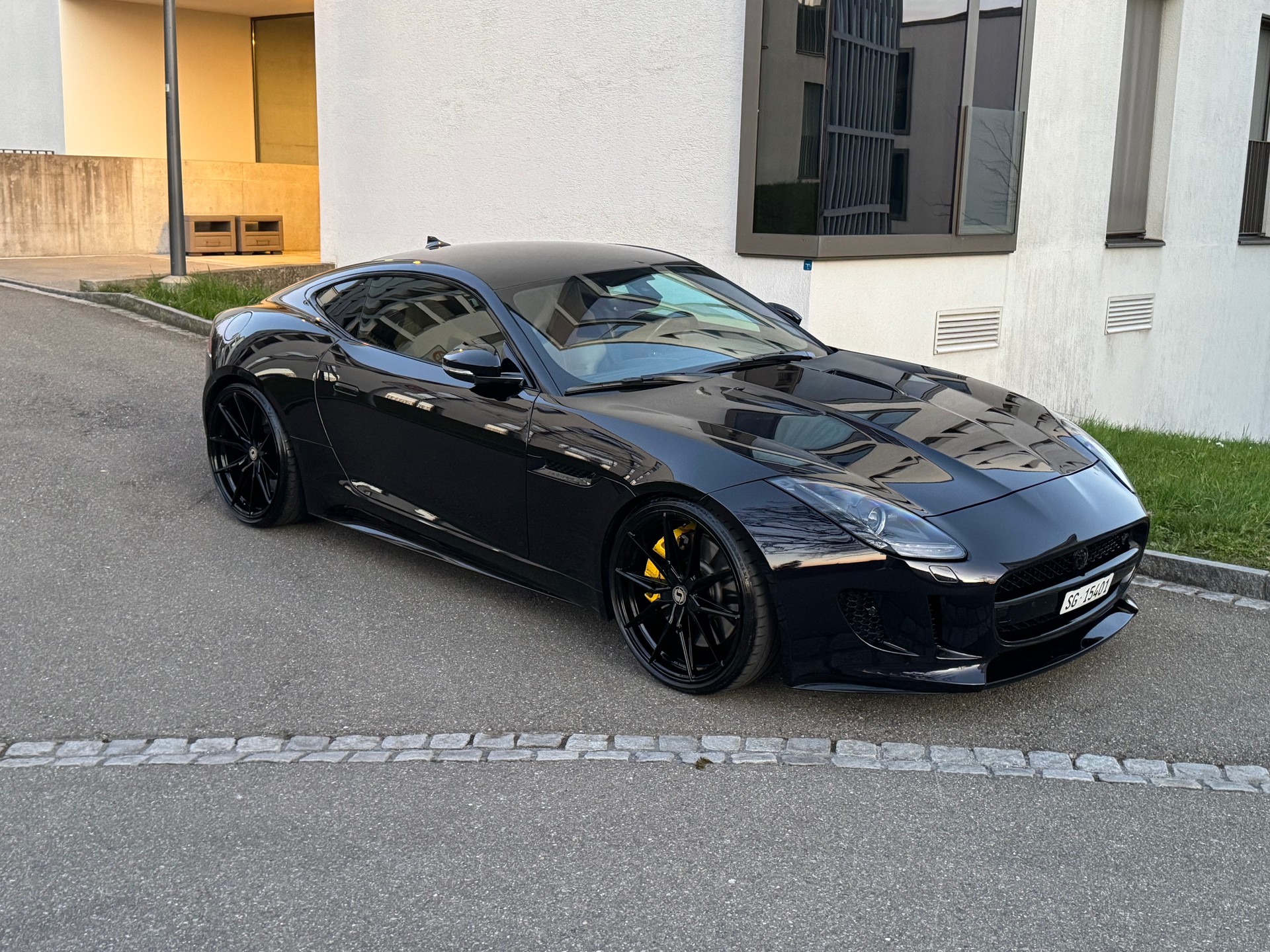 JAGUAR F-Type Coupé R 5.0 V8 S/C-image-0
