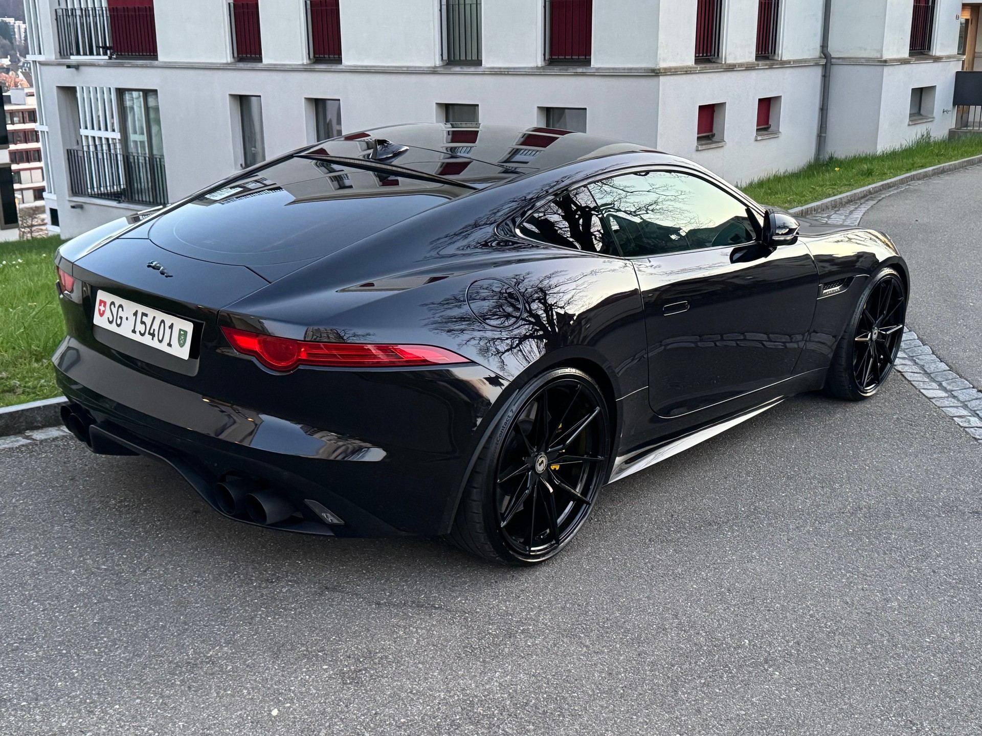 JAGUAR F-Type Coupé R 5.0 V8 S/C-image-2