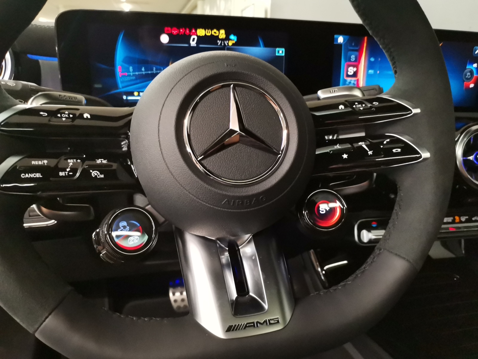 MERCEDES-BENZ AMG A 45 S 4matic+-image-14