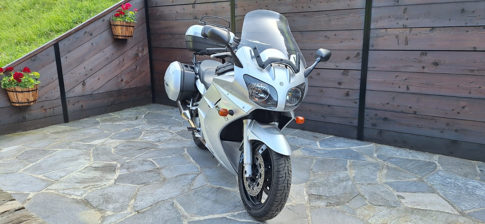YAMAHA FJR 1300