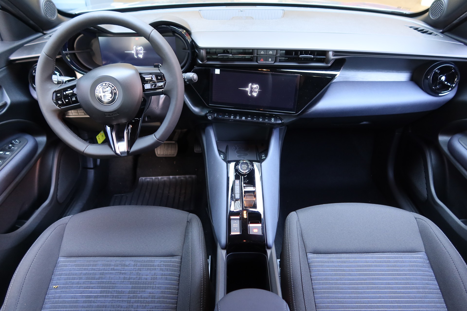 ALFA ROMEO Junior 1.2 Hybryd Junior-image-11