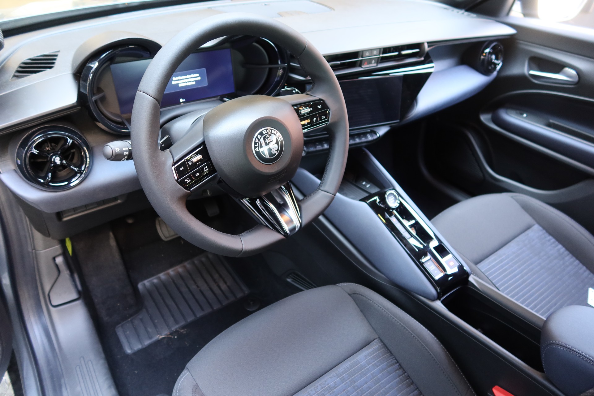 ALFA ROMEO Junior 1.2 Hybryd Junior-image-9