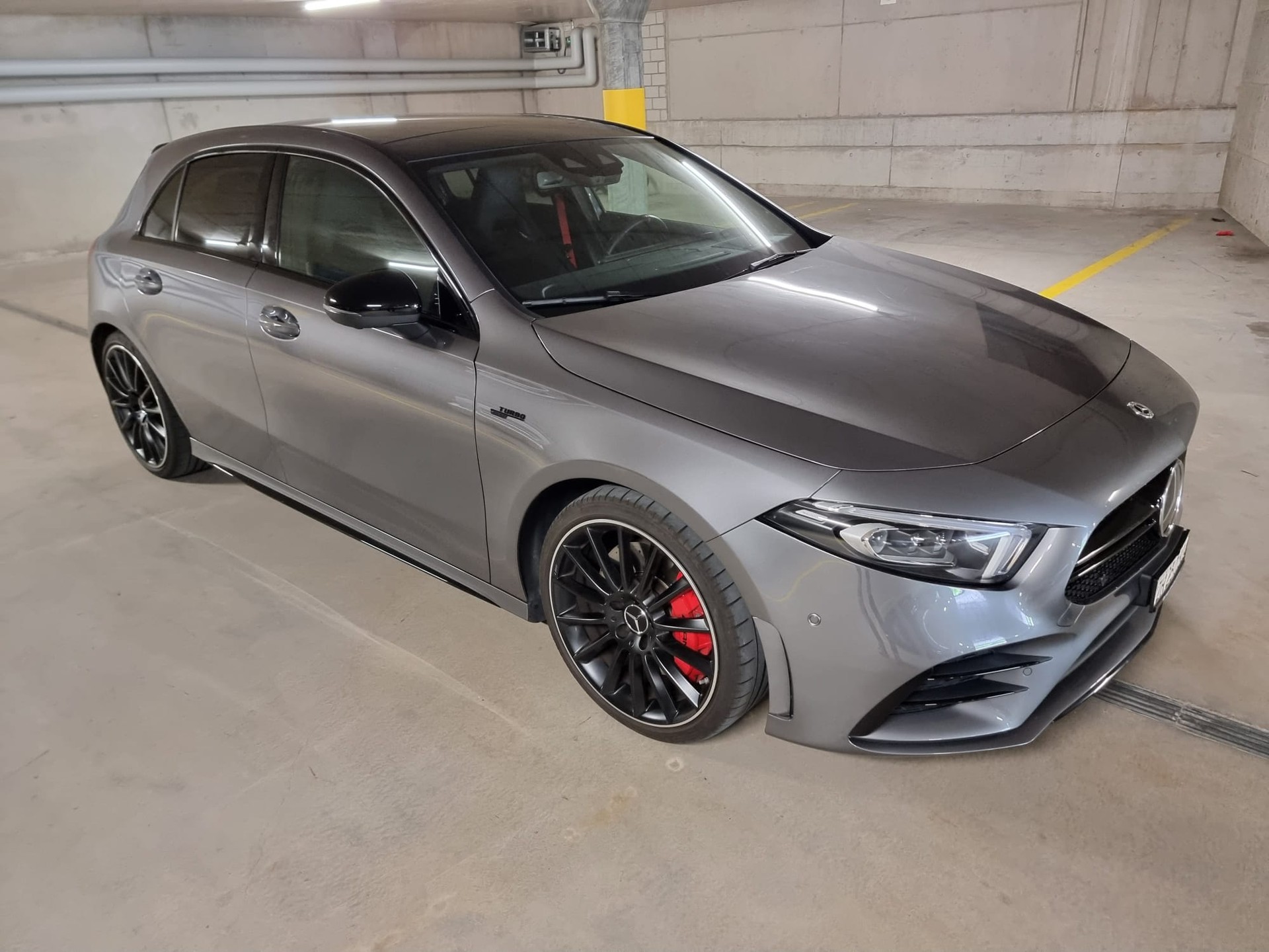 MERCEDES-BENZ A 35 AMG 4Matic Speedshift-image-11