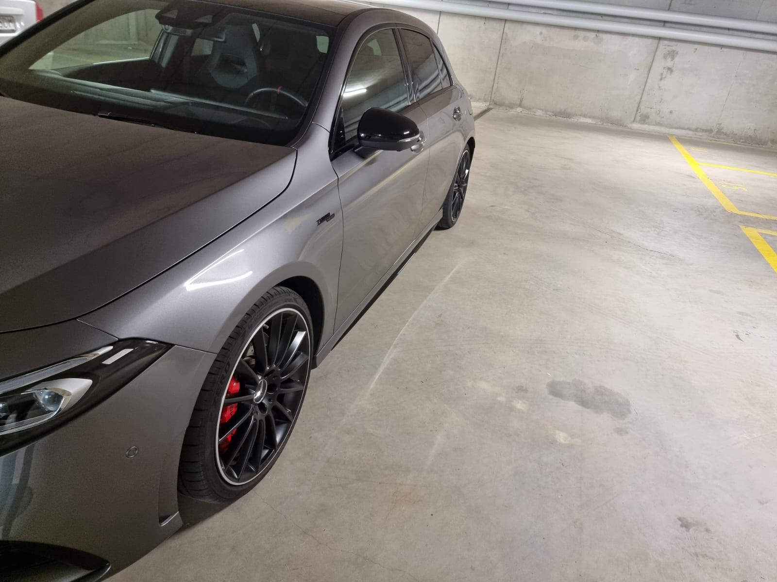 MERCEDES-BENZ A 35 AMG 4Matic Speedshift-image-7