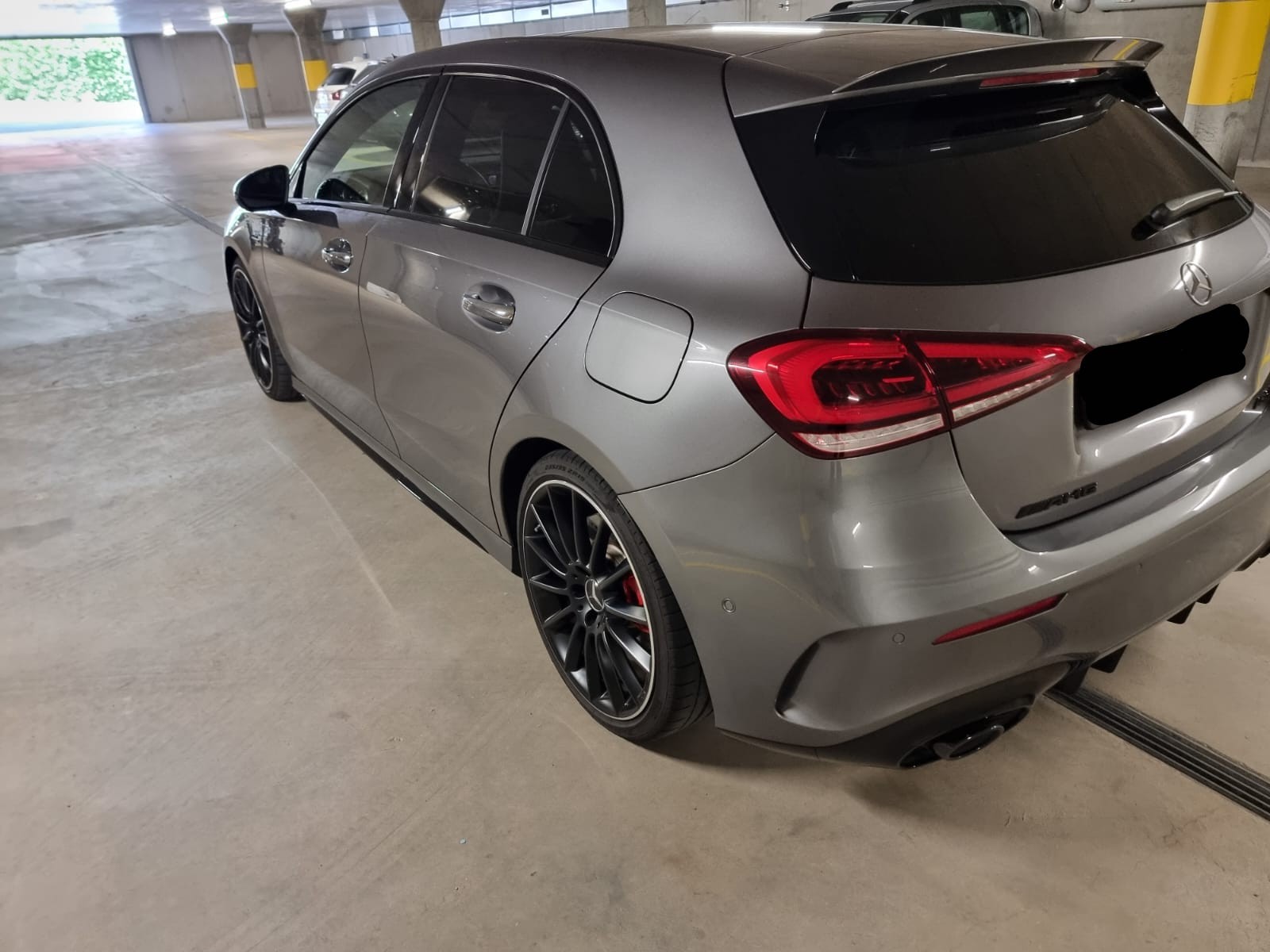 MERCEDES-BENZ A 35 AMG 4Matic Speedshift-image-13