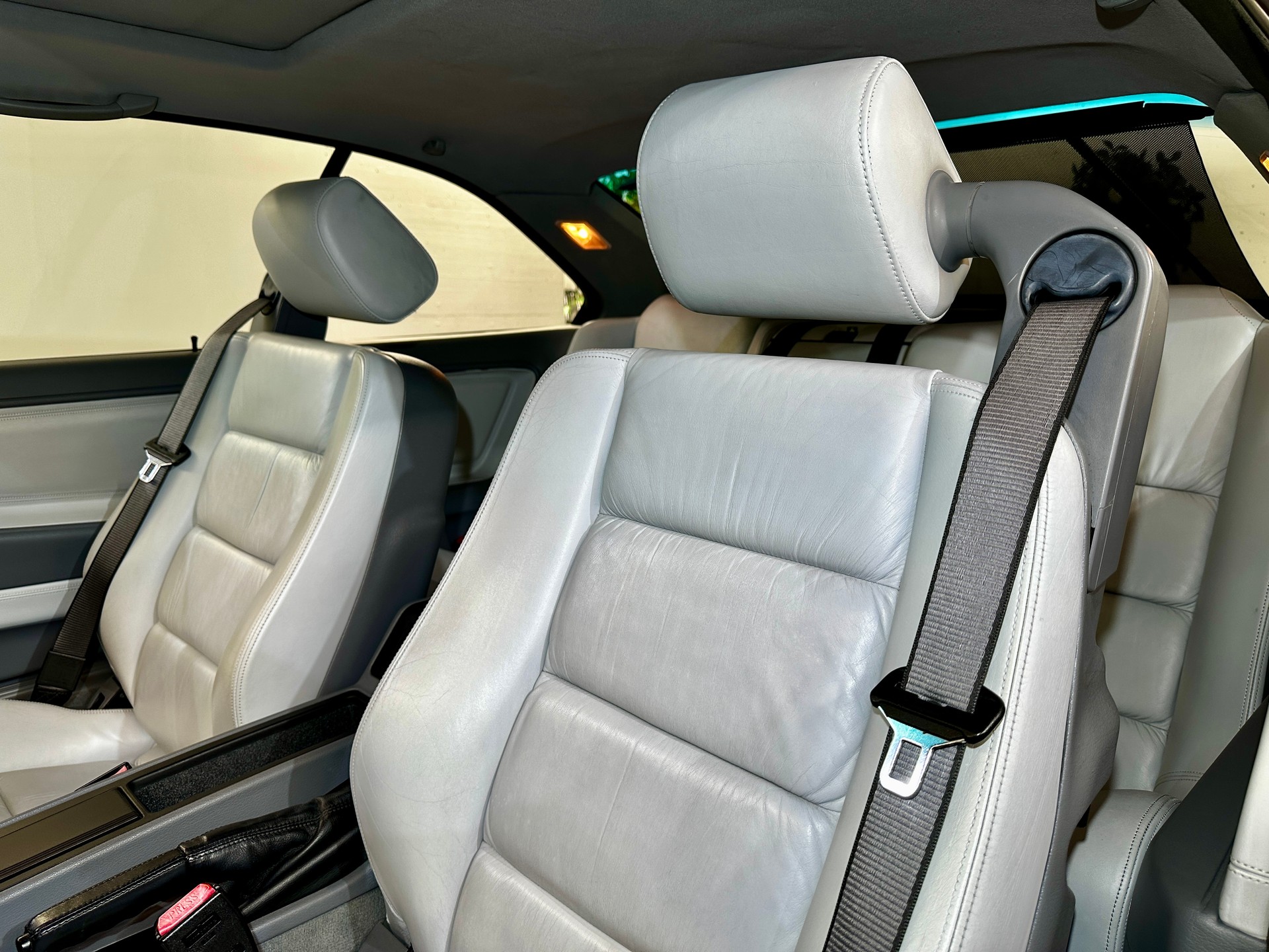 BMW ALPINA 850i A-image-24