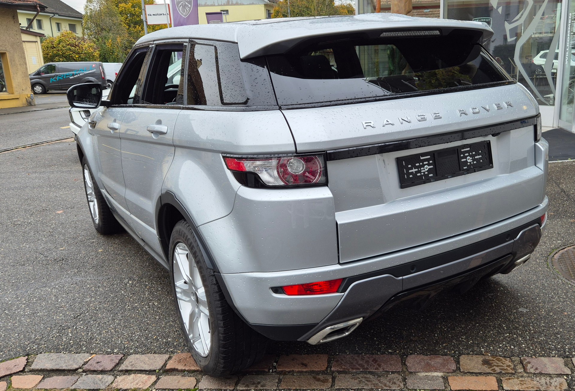 LAND ROVER Evoque 2.2SD4 Dyn. Spirit-image-11