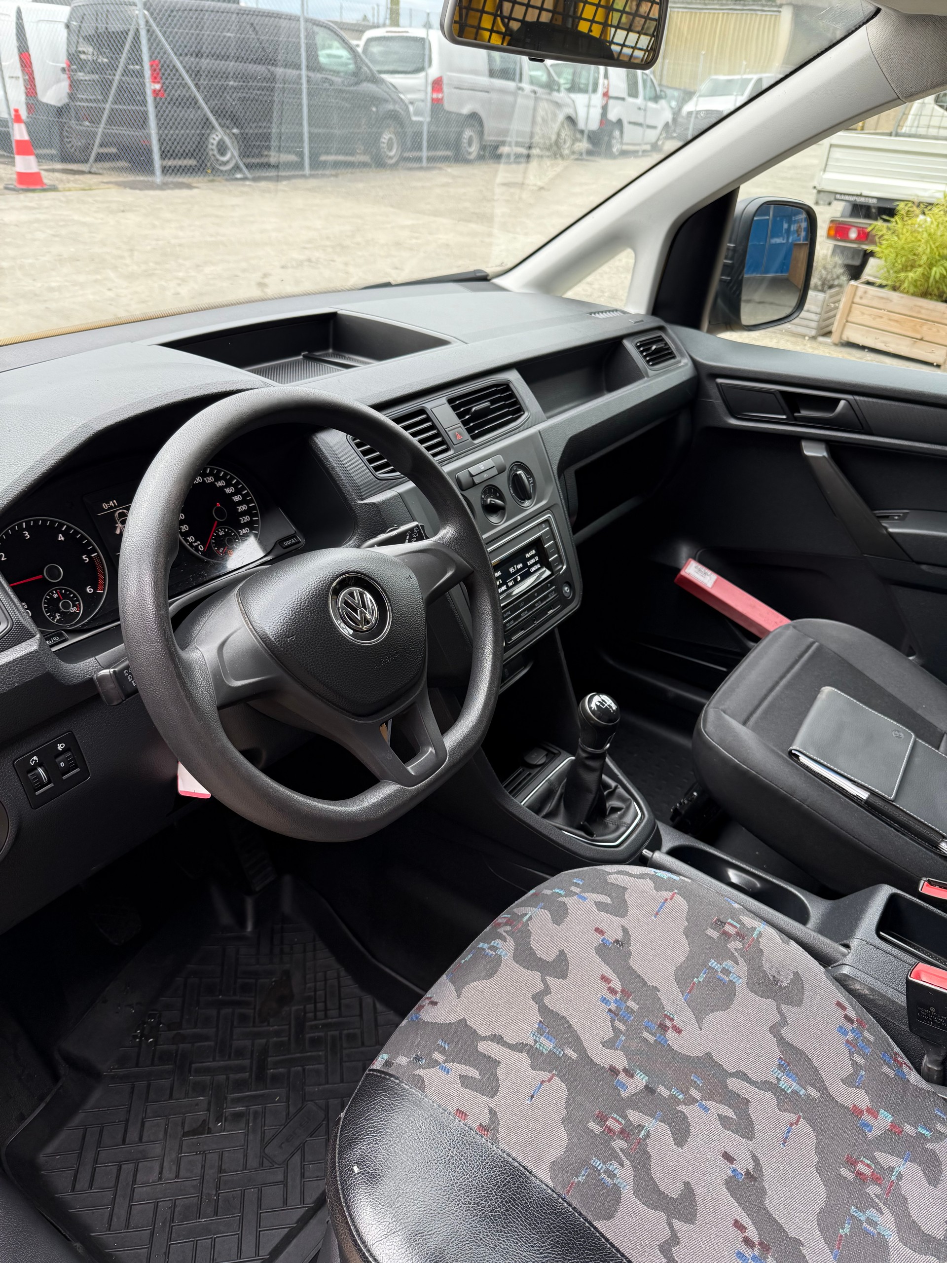 VW Caddy 2.0D 4Motion-image-6