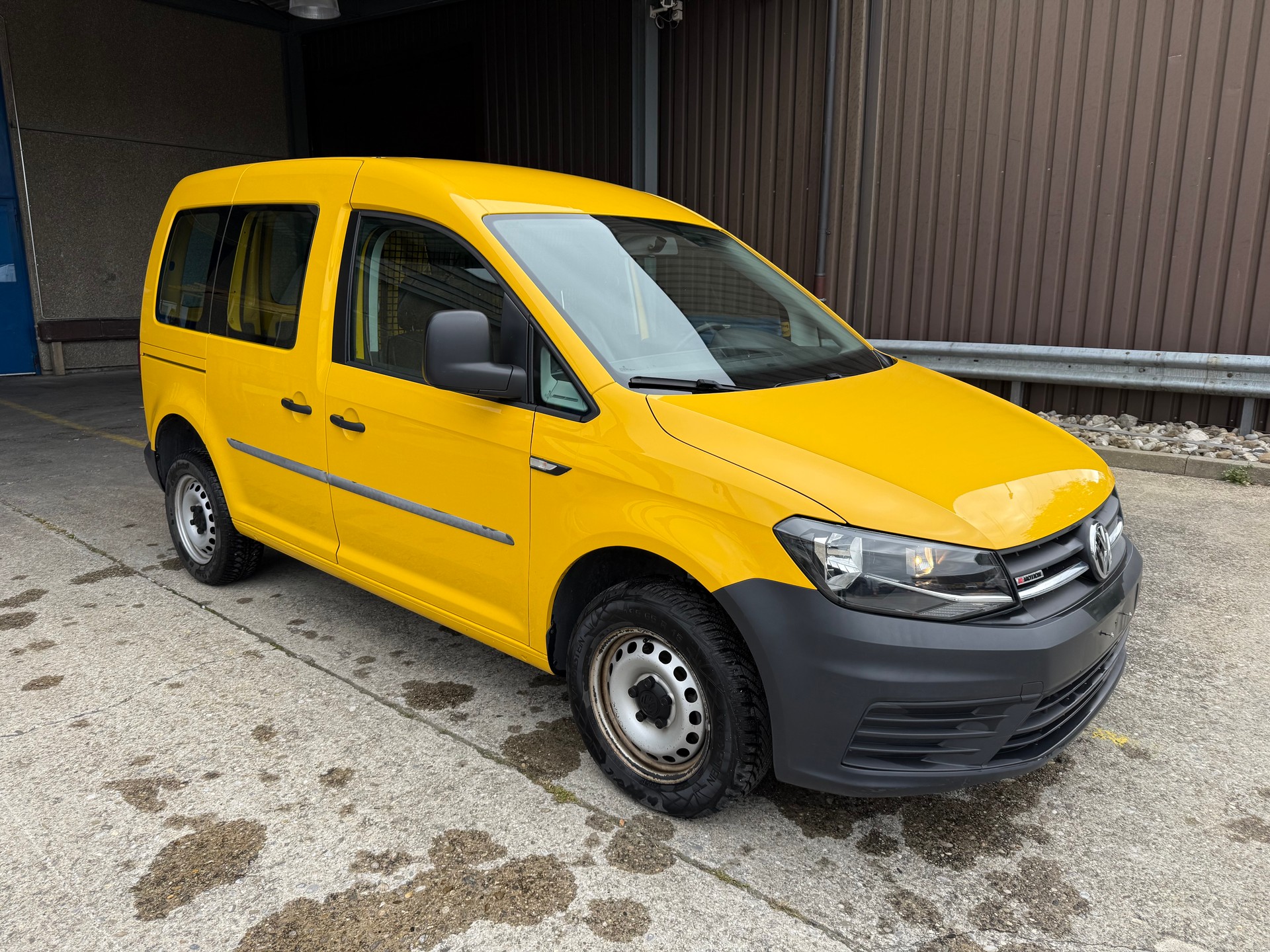 VW Caddy 2.0D 4Motion-image-1