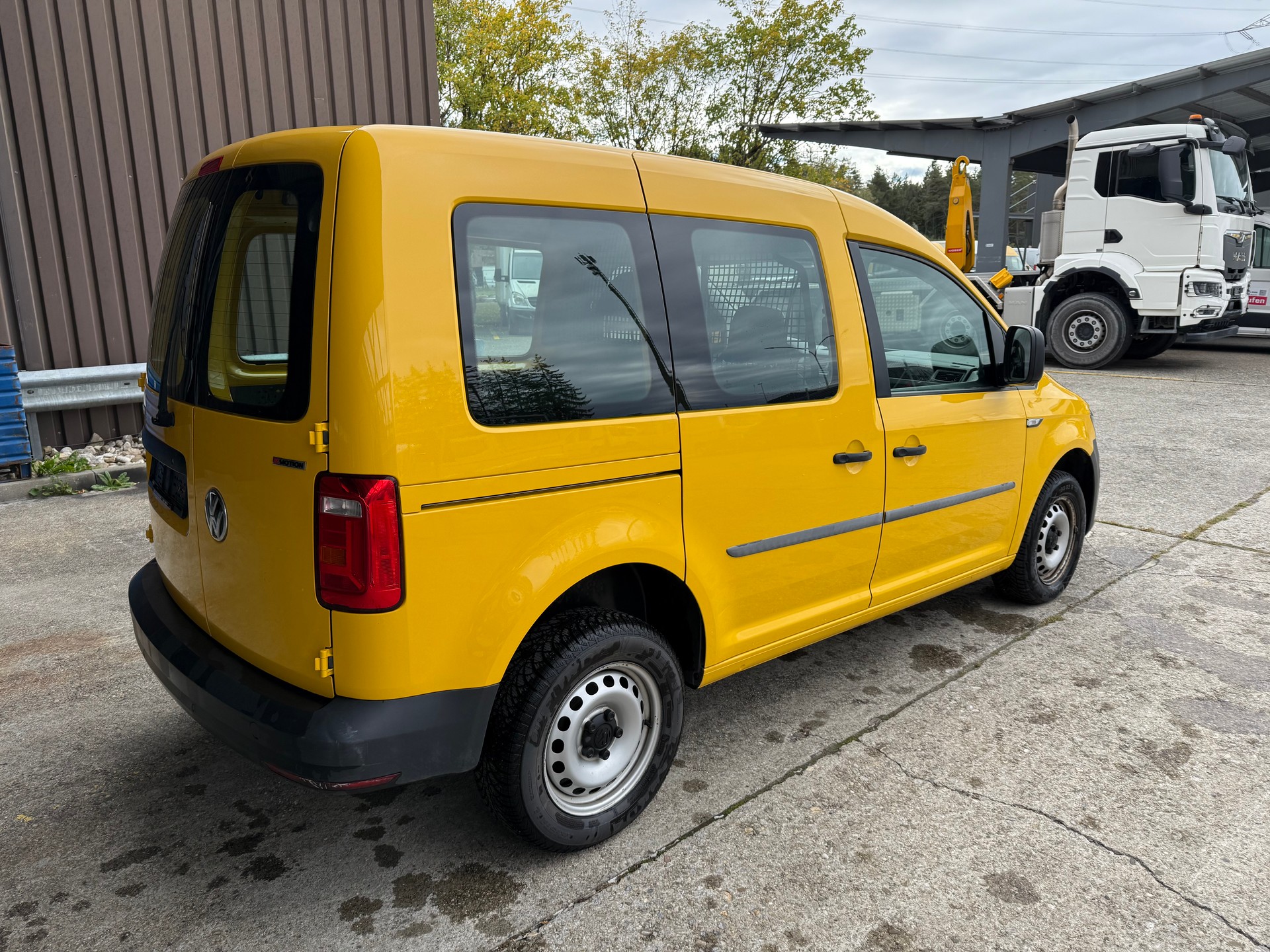 VW Caddy 2.0D 4Motion-image-2