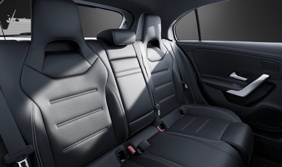 MERCEDES-BENZ A 250 e EQ Star 8G-DCT-image-9