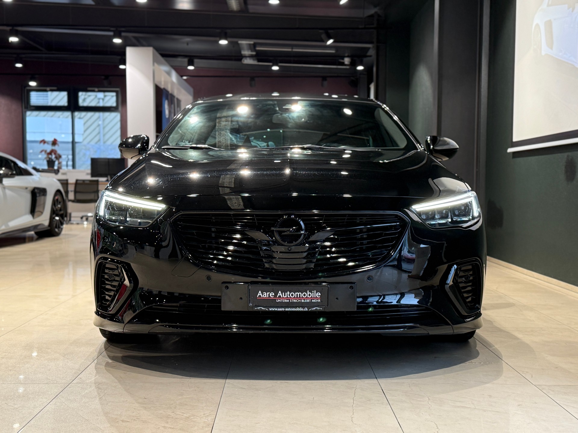 OPEL Insignia 2.0 BiDTI Grand Sport GSI 4WD Auto-image-1