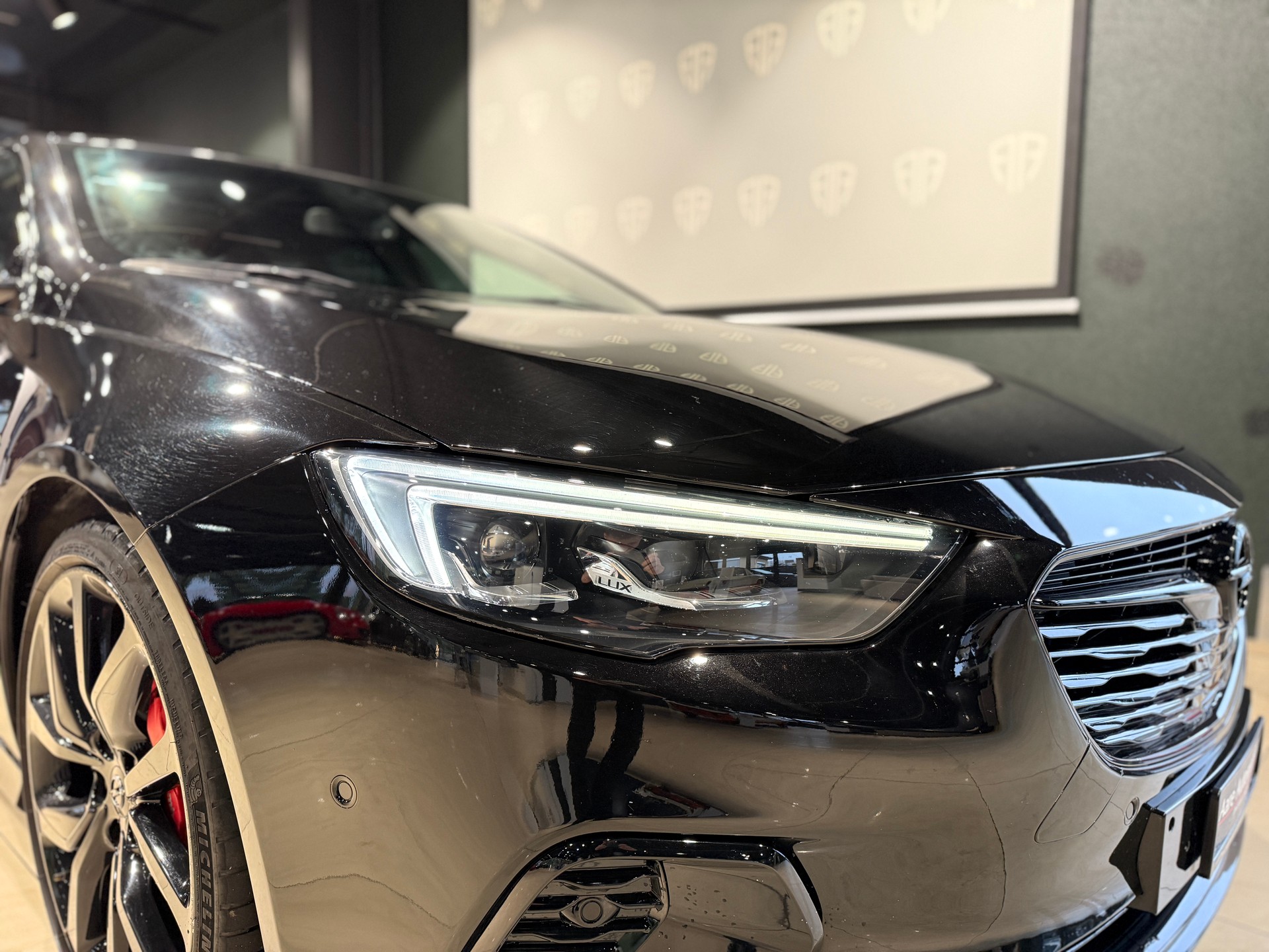 OPEL Insignia 2.0 BiDTI Grand Sport GSI 4WD Auto-image-2