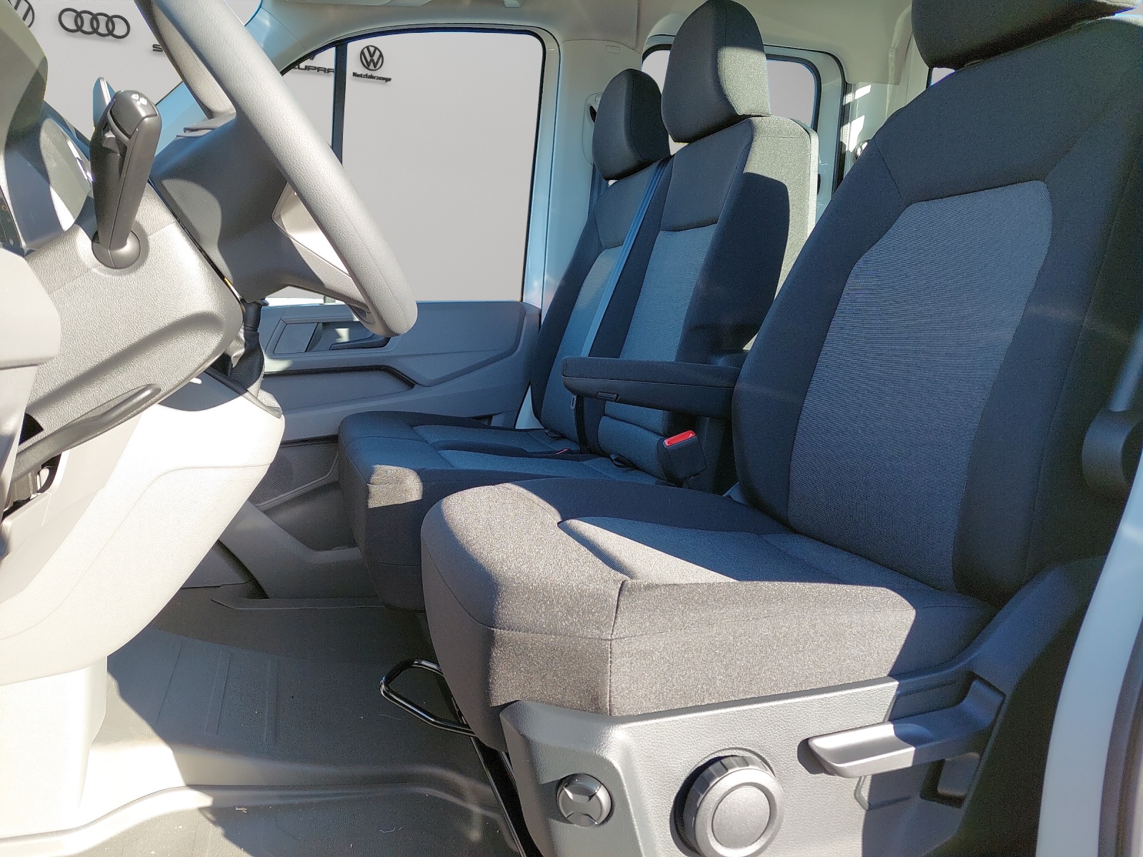 VW VW Crafter Chassi Doka 3640 mit Brücke-image-5