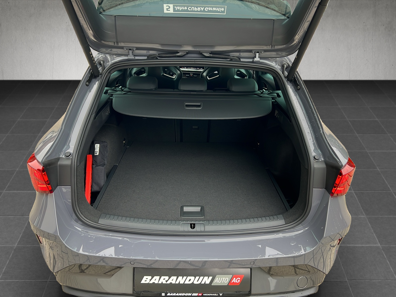CUPRA Leon ST 2.0 TSI 333 VZ Extreme 4Drive DSG-image-13