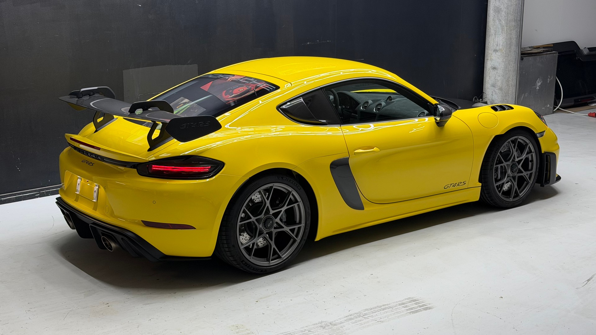 PORSCHE 718 Cayman GT4 RS PDK Weissach-image-3