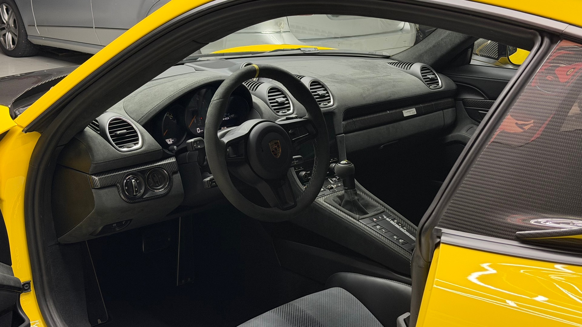 PORSCHE 718 Cayman GT4 RS PDK Weissach-image-7