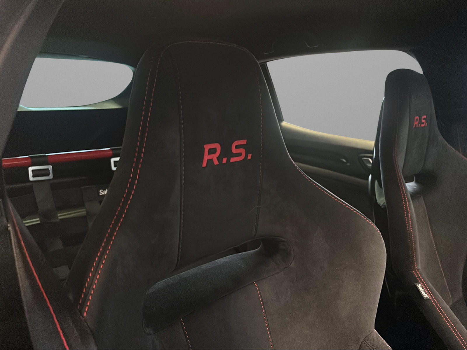 RENAULT Mégane R.S. Trophy-R 300-image-15