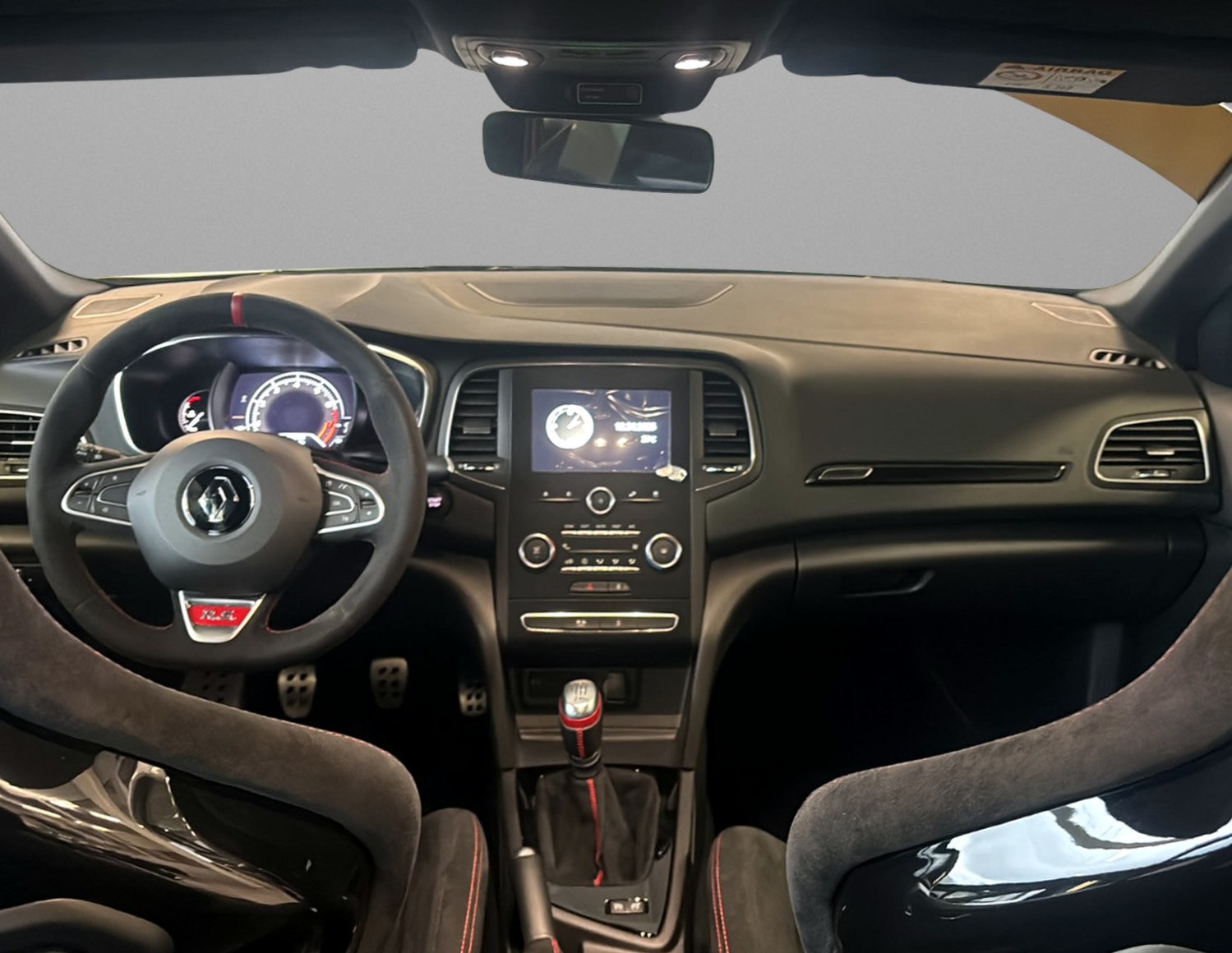 RENAULT Mégane R.S. Trophy-R 300-image-10