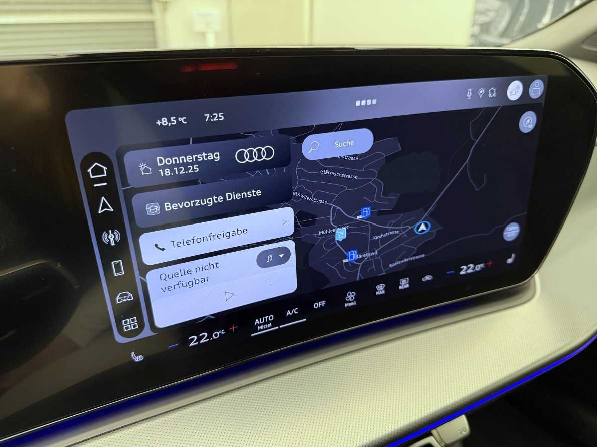 AUDI Q3 Sportback TFSI quattro 195 kW S tronic-image-12