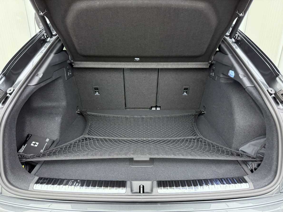 AUDI Q3 Sportback TFSI quattro 195 kW S tronic-image-19