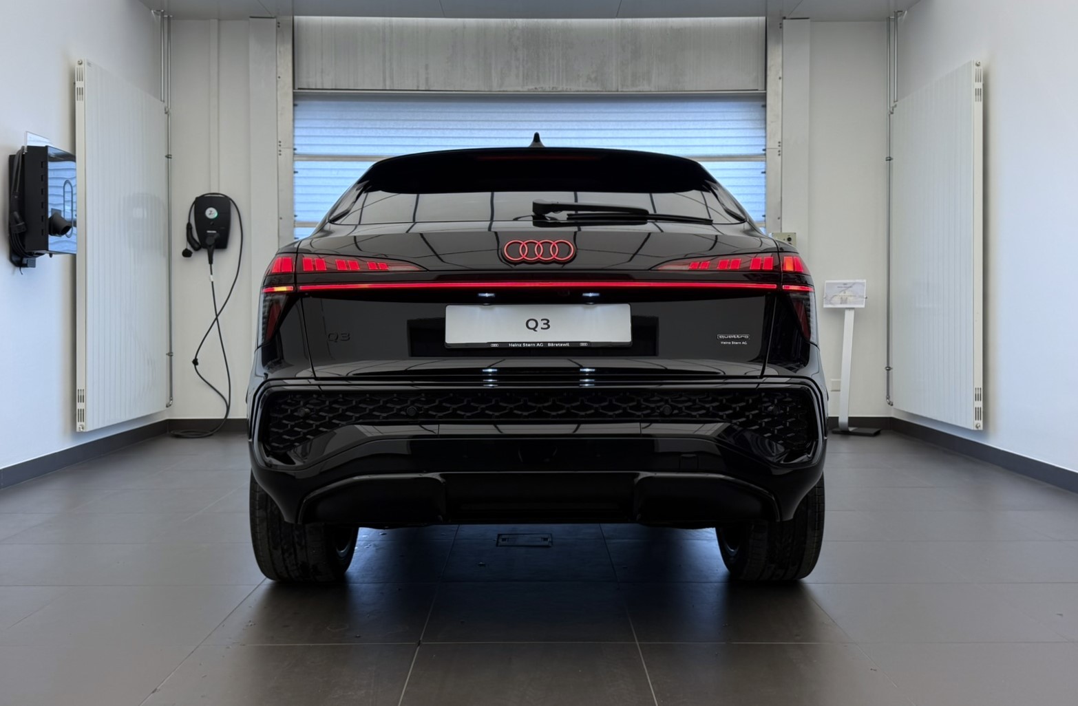 AUDI Q3 Sportback TFSI quattro 195 kW S tronic-image-24