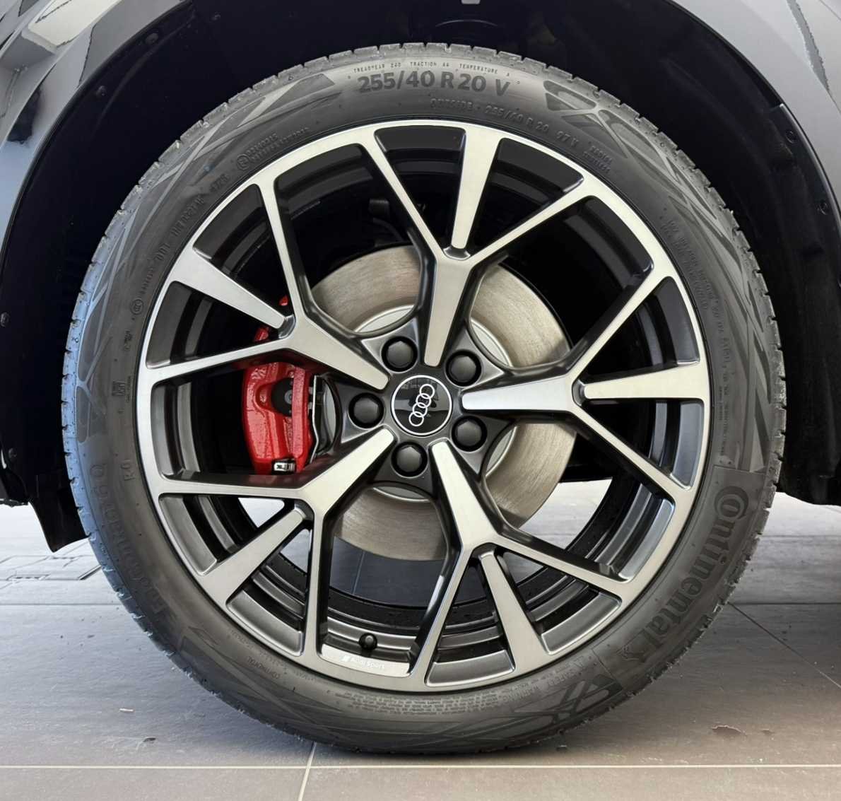 AUDI Q3 Sportback TFSI quattro 195 kW S tronic-image-2