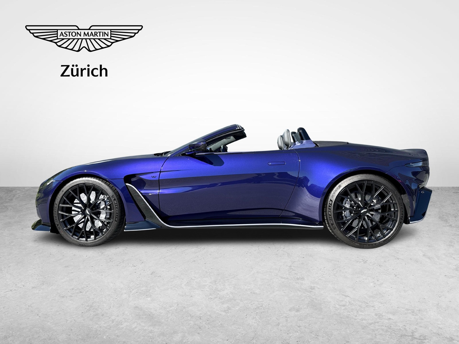 ASTON MARTIN V12 Vantage Roadster 5.2 V12 Bi-Turbo-showroom-element-1
