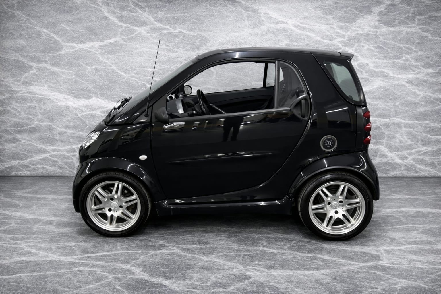 SMART fortwo brabus Xclusive 75 HP-image-3