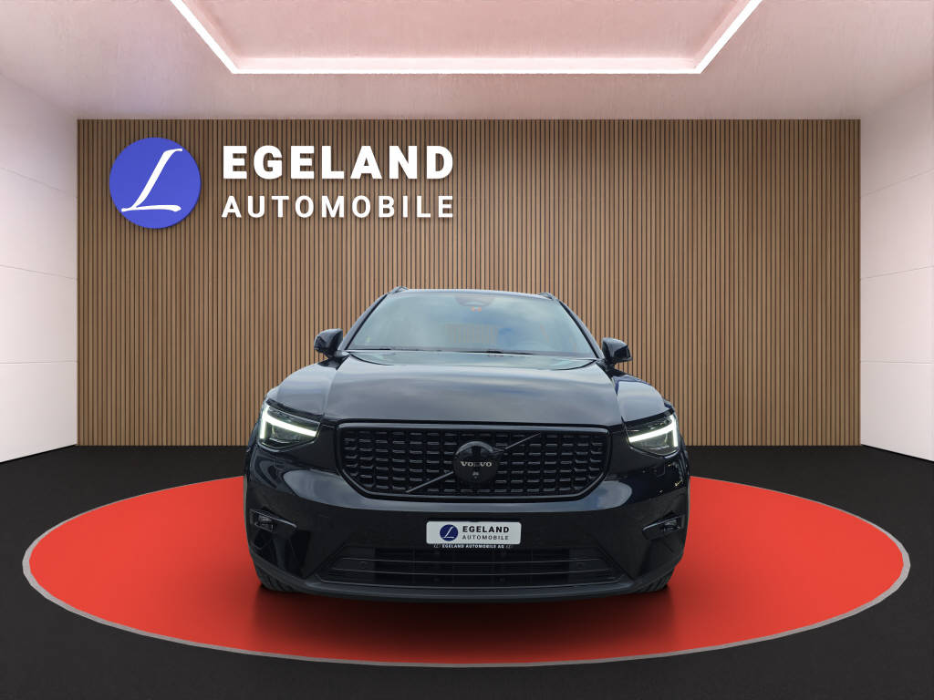 VOLVO XC40 2.0 B4 MH Ultra Black Edition-image-2