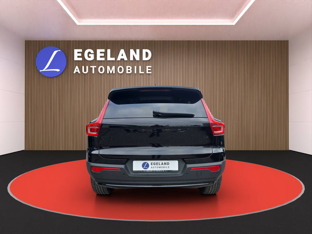VOLVO XC40 2.0 B4 MH Ultra Black Edition-image-5