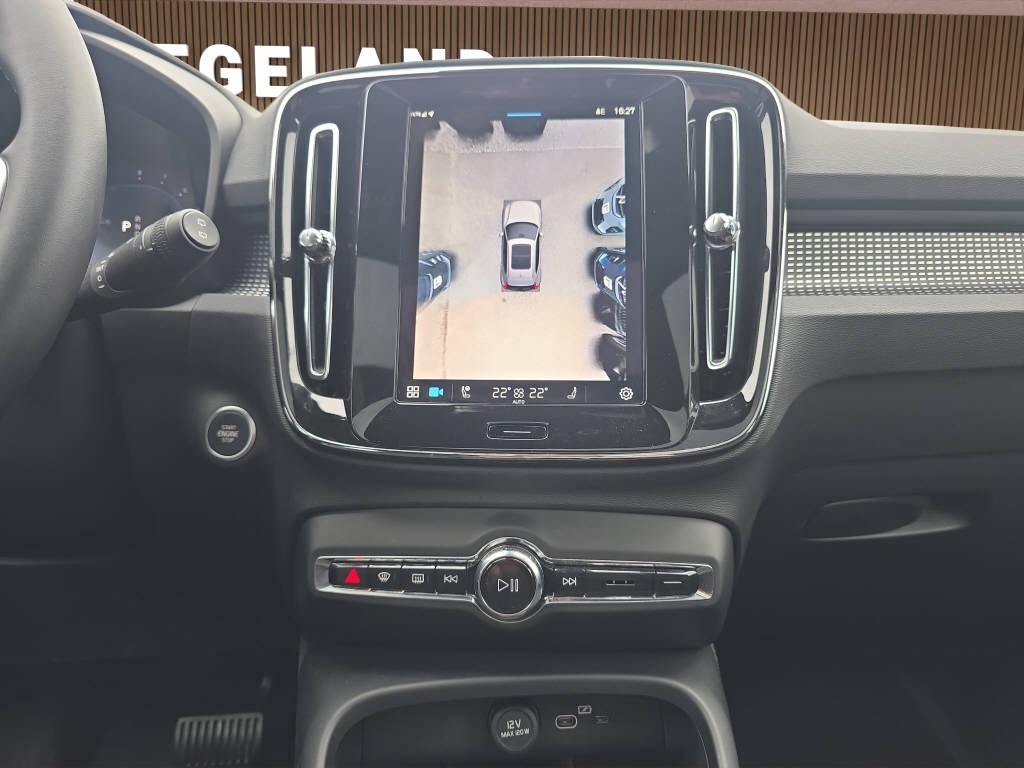 VOLVO XC40 2.0 B4 MH Ultra Black Edition-image-15