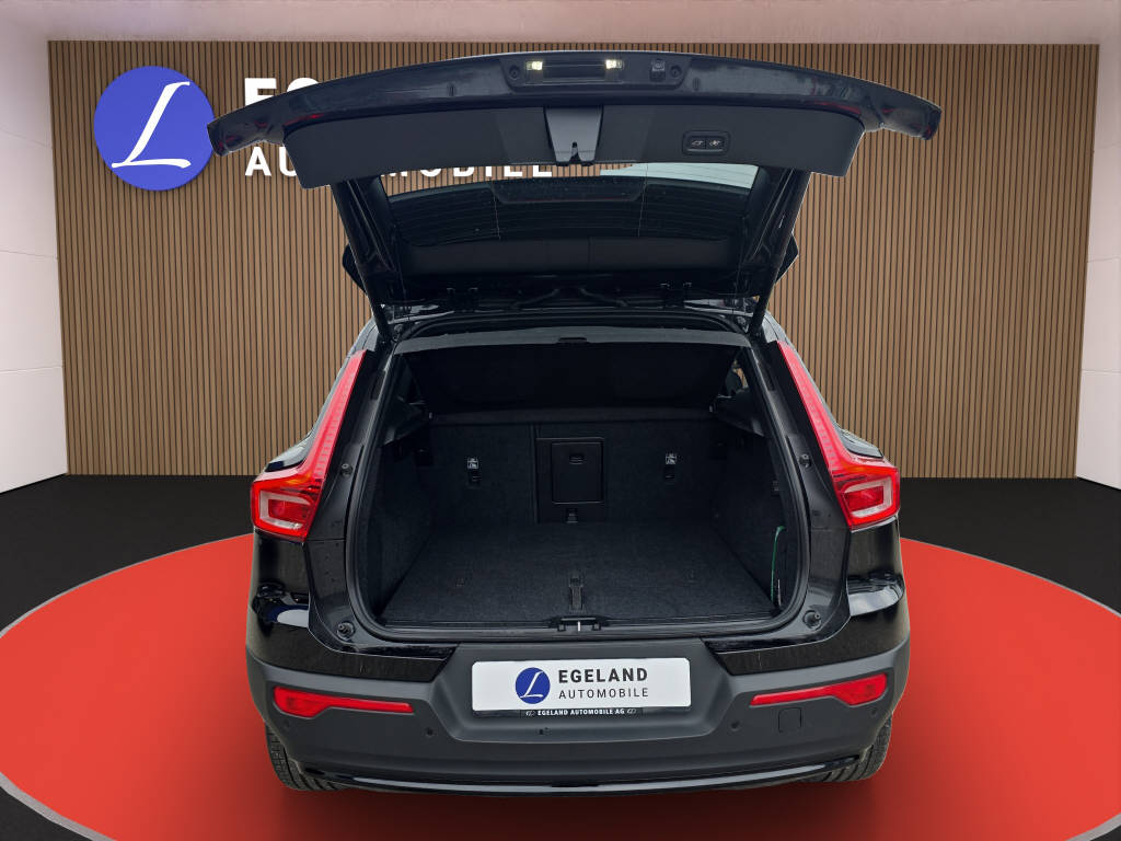 VOLVO XC40 2.0 B4 MH Ultra Black Edition-image-10